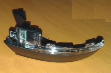 VW Polo (6R) bal oldali visszapillantó tükör irányjelző 6R0949101, 6R0949101F tükörindex akciós áron Miskolcon.jpg illanto_tukor_iranyjelzo_bal_vw_polo_6r0949101_6r0949101f_akcio_miskolc.jpg