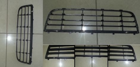 VW Jetta III. első lökhárító középső díszrács 1K0853677C9B9 akciós áron Miskolcon.jpg harito_kozepso_diszracs_vw_jetta_iii_golf_v_1k0853677c9b9_akcio_miskolc.jpg